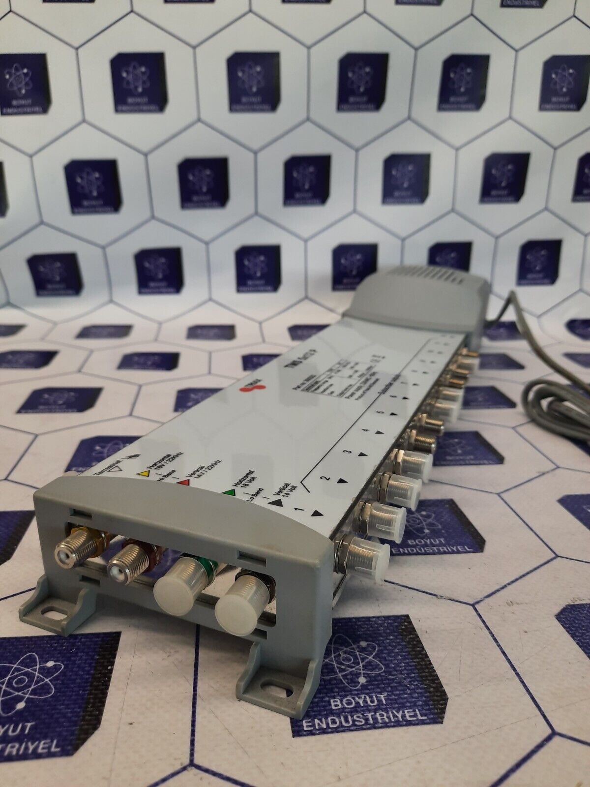 TRIAX  TMS 5X12 P 5 in 12 out Multi-switch