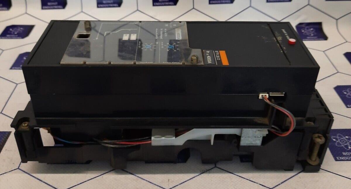 MERLIN GERIN STR 28D In=4000A ELECTRIC TRIP CONTROL CIRCUIT BREAKER 3LD0400943