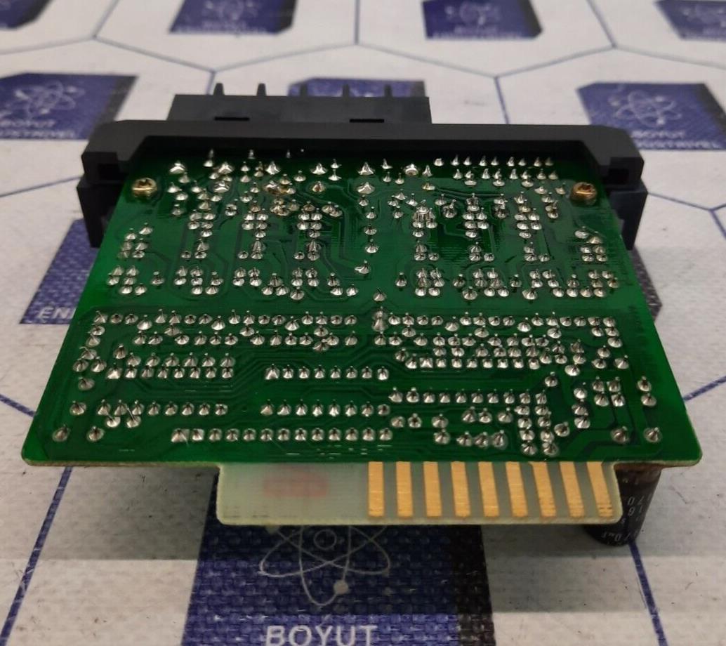 GE FANUC IC610MDL125A 115VAC INPUT MODULE 8CIRCUITS
