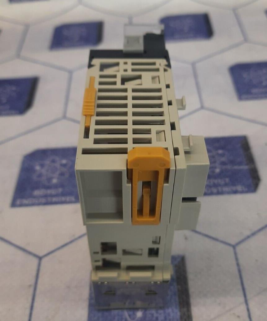 OMRON CJ1W-OC201 OutPut UNIT