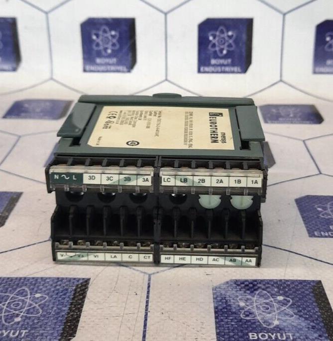 EUROTHERM 32H8I PROCESS CONTROLLER EQUIPMENT