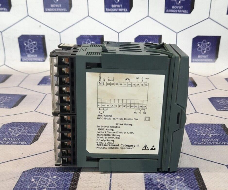 EUROTHERM 32H8I PROCESS CONTROLLER EQUIPMENT