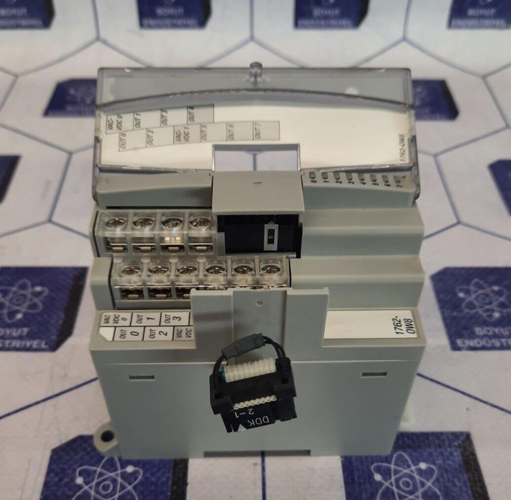 ALLEN BRADLEY  1762-OW8 MicroLogix 1200 8PT VAC/VDC RELAY OUTPUT