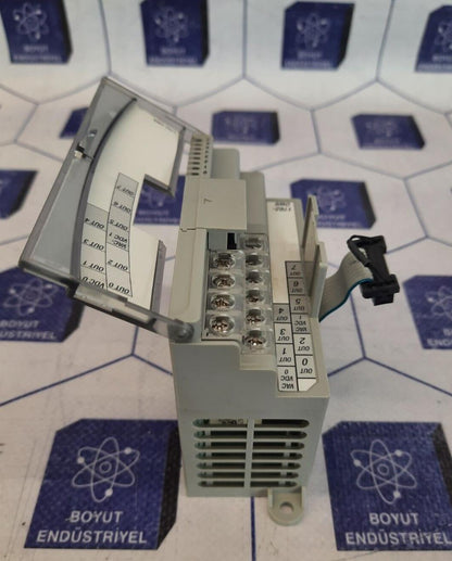 ALLEN BRADLEY  1762-OW8 MicroLogix 1200 8PT VAC/VDC RELAY OUTPUT