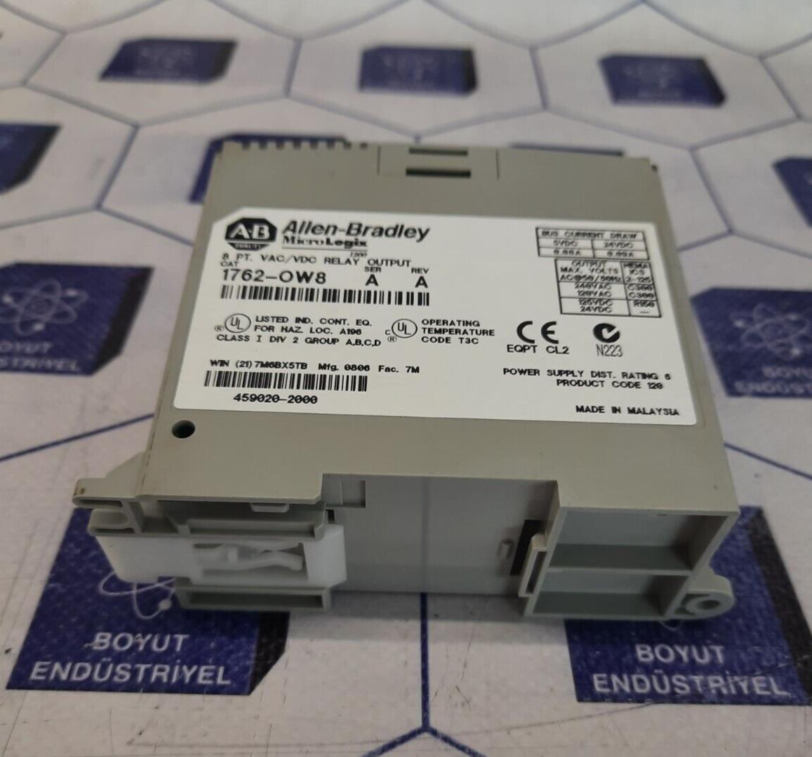 ALLEN BRADLEY  1762-OW8 MicroLogix 1200 8PT VAC/VDC RELAY OUTPUT