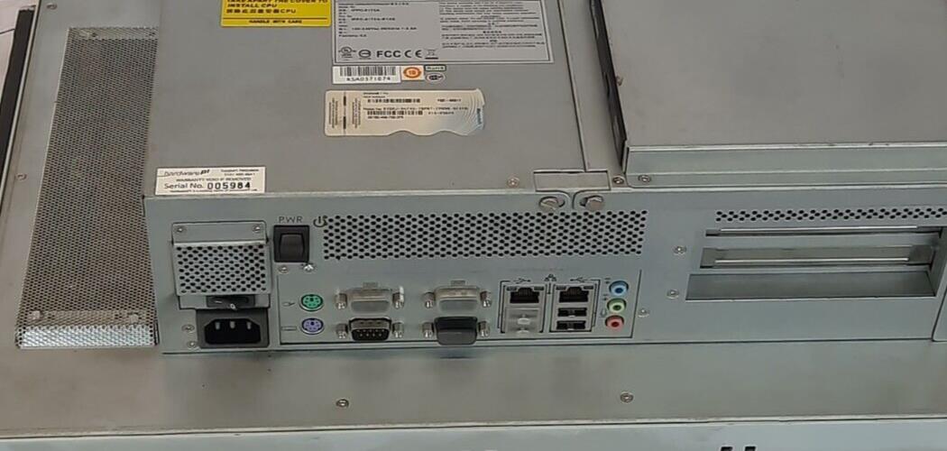ADVANTECH INDUSTRIAL IPPC-6172A COMPUTER IPPC-6172A-R1AE
