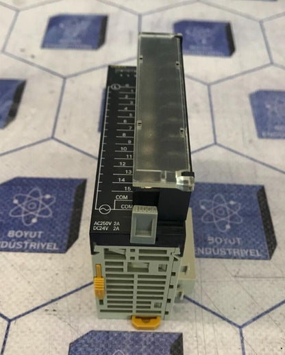 OMRON CJ1W-OC211 OUTPUT UNIT
