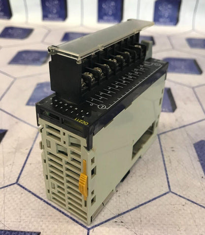 OMRON CJ1W-OC211 OUTPUT UNIT