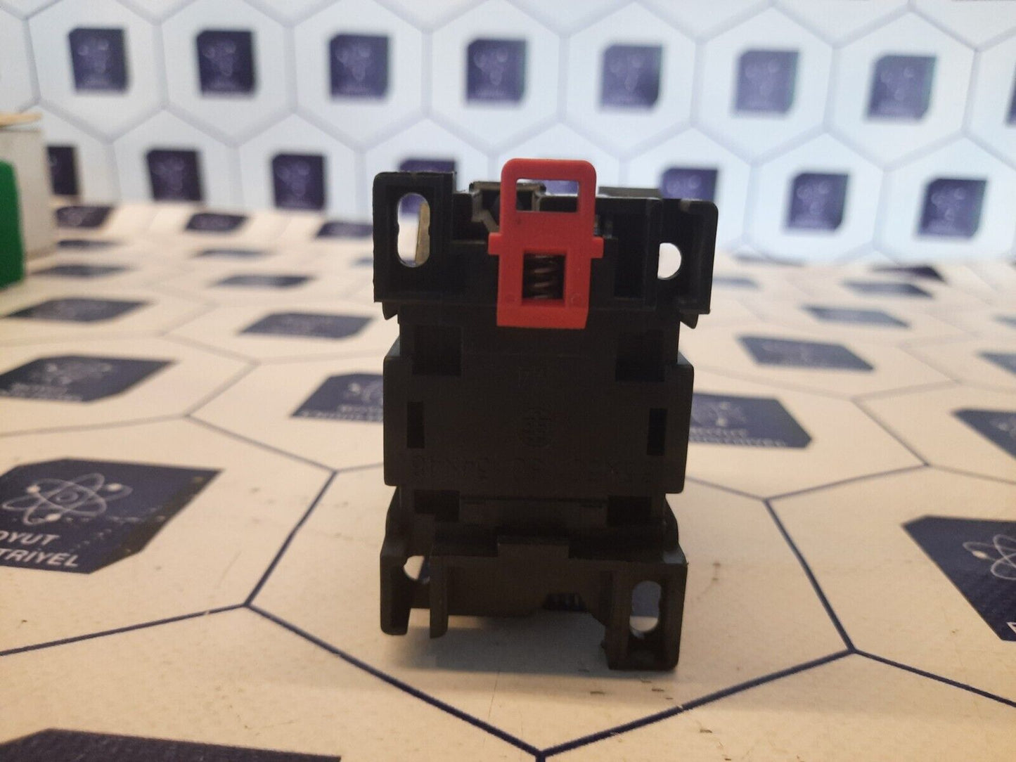 Telemecanique CA2-DN1229 A.65 auxiliary contactor relay 110-120v 60hz