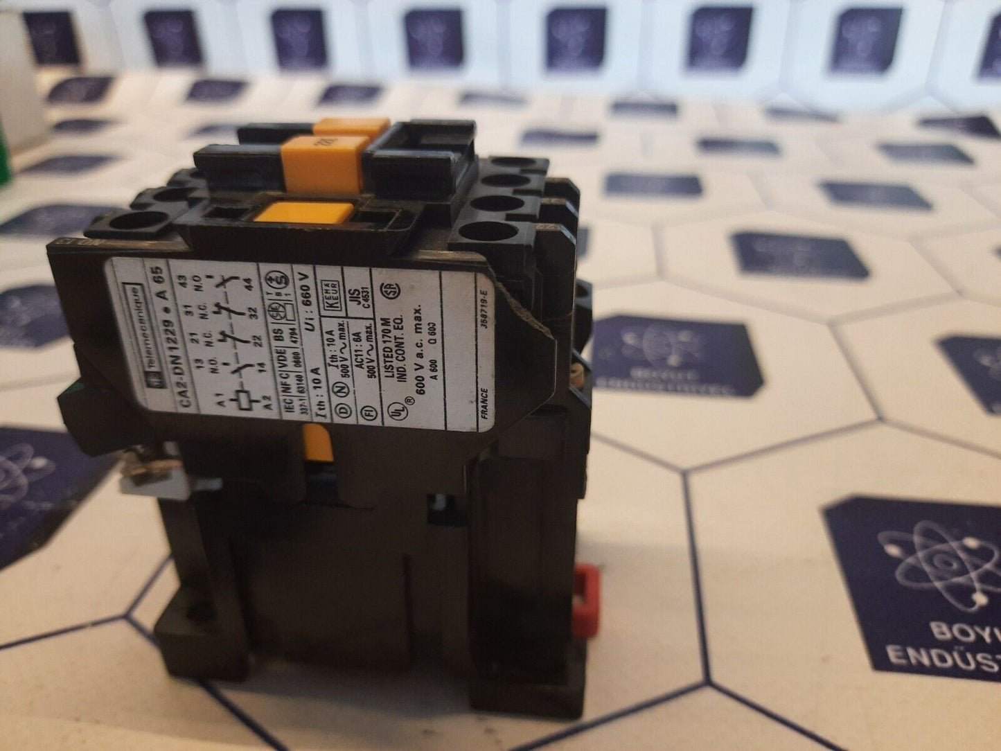 Telemecanique CA2-DN1229 A.65 auxiliary contactor relay 110-120v 60hz