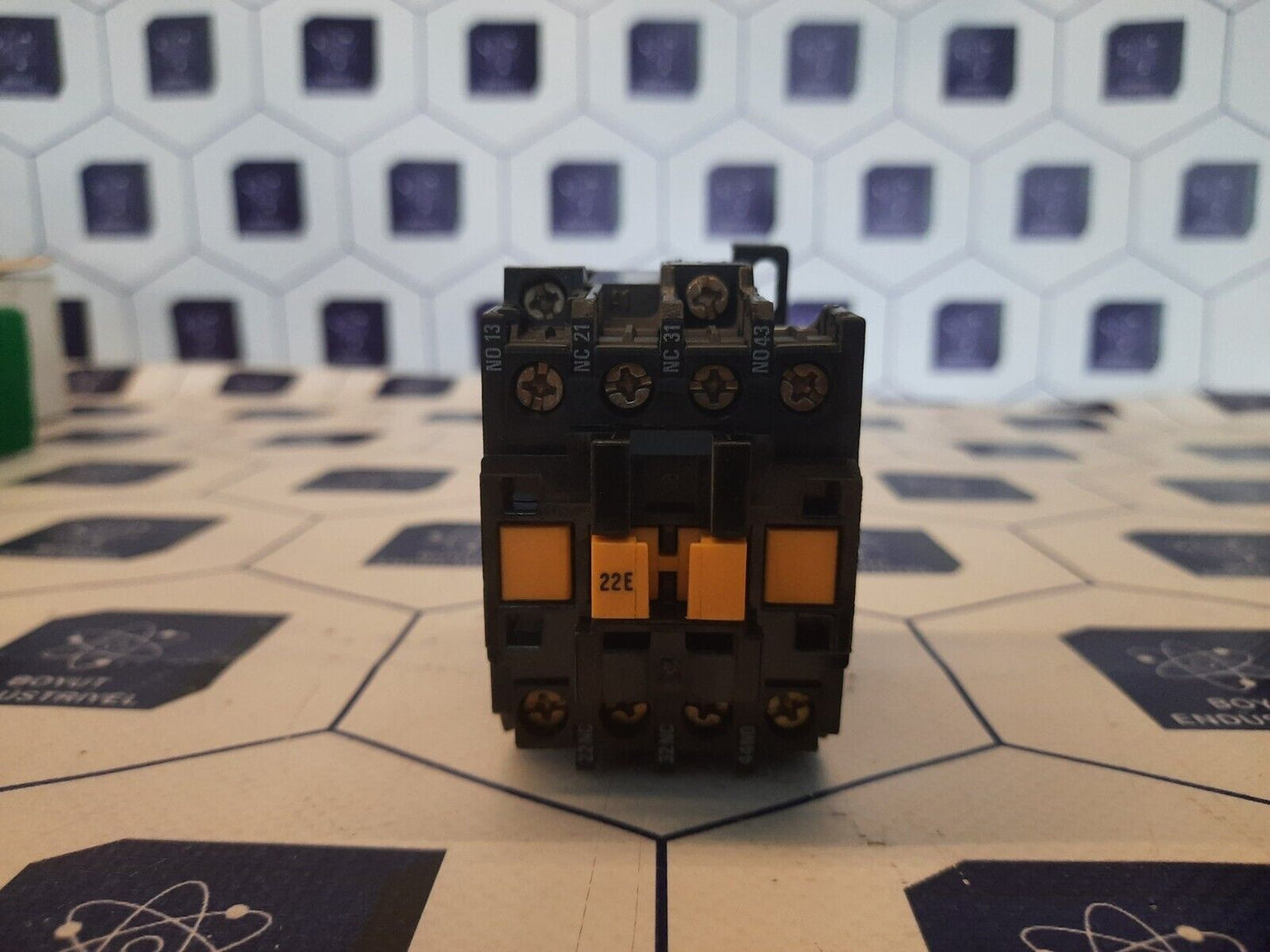 Telemecanique CA2-DN1229 A.65 auxiliary contactor relay 110-120v 60hz