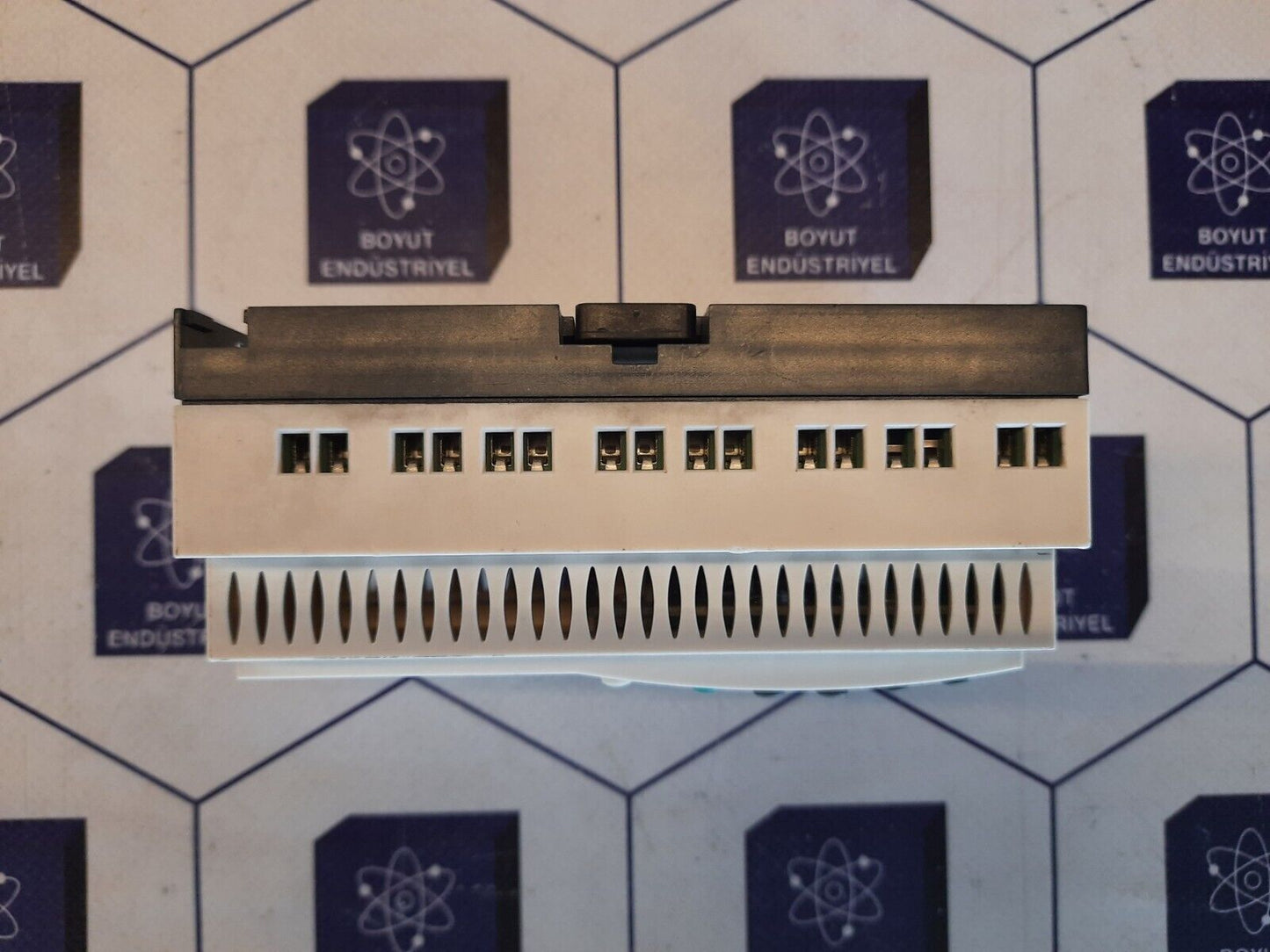 Schneider Electric SR2 B201BD Programmable  Relay