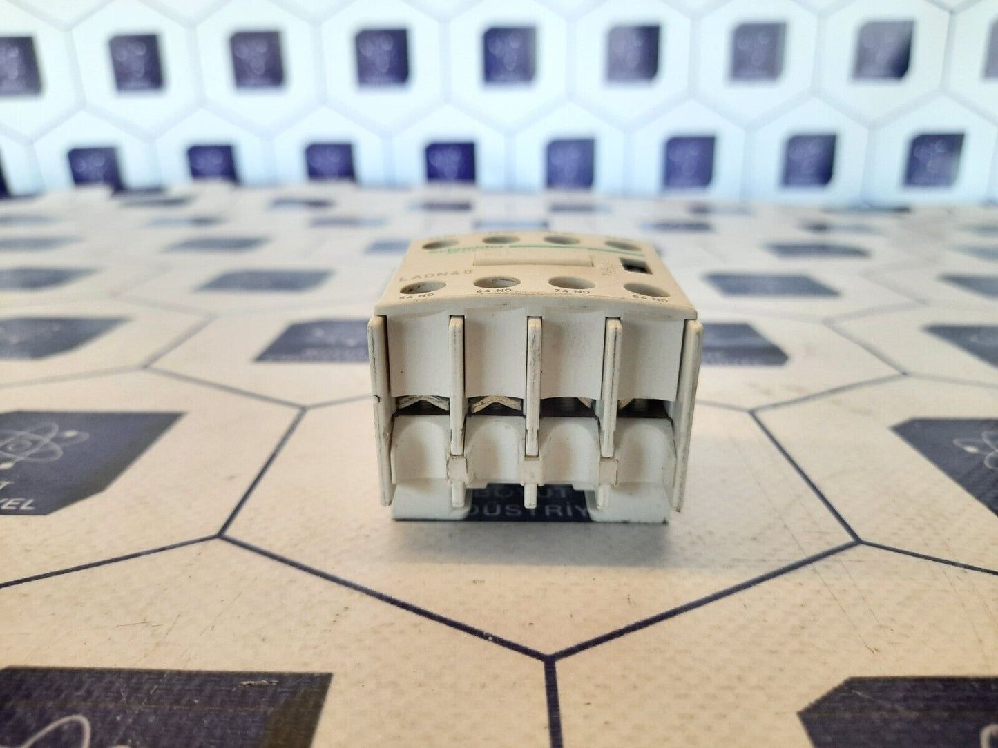 Schneider Electric LADN40 Front Mount Auxiliary Contact Block Screw Terminal