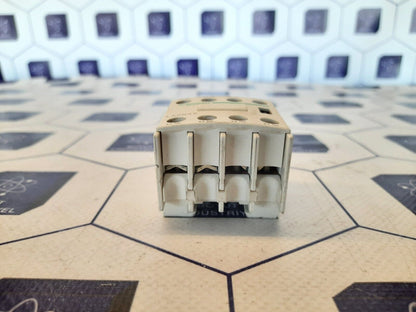 Schneider Electric LADN40 Front Mount Auxiliary Contact Block Screw Terminal