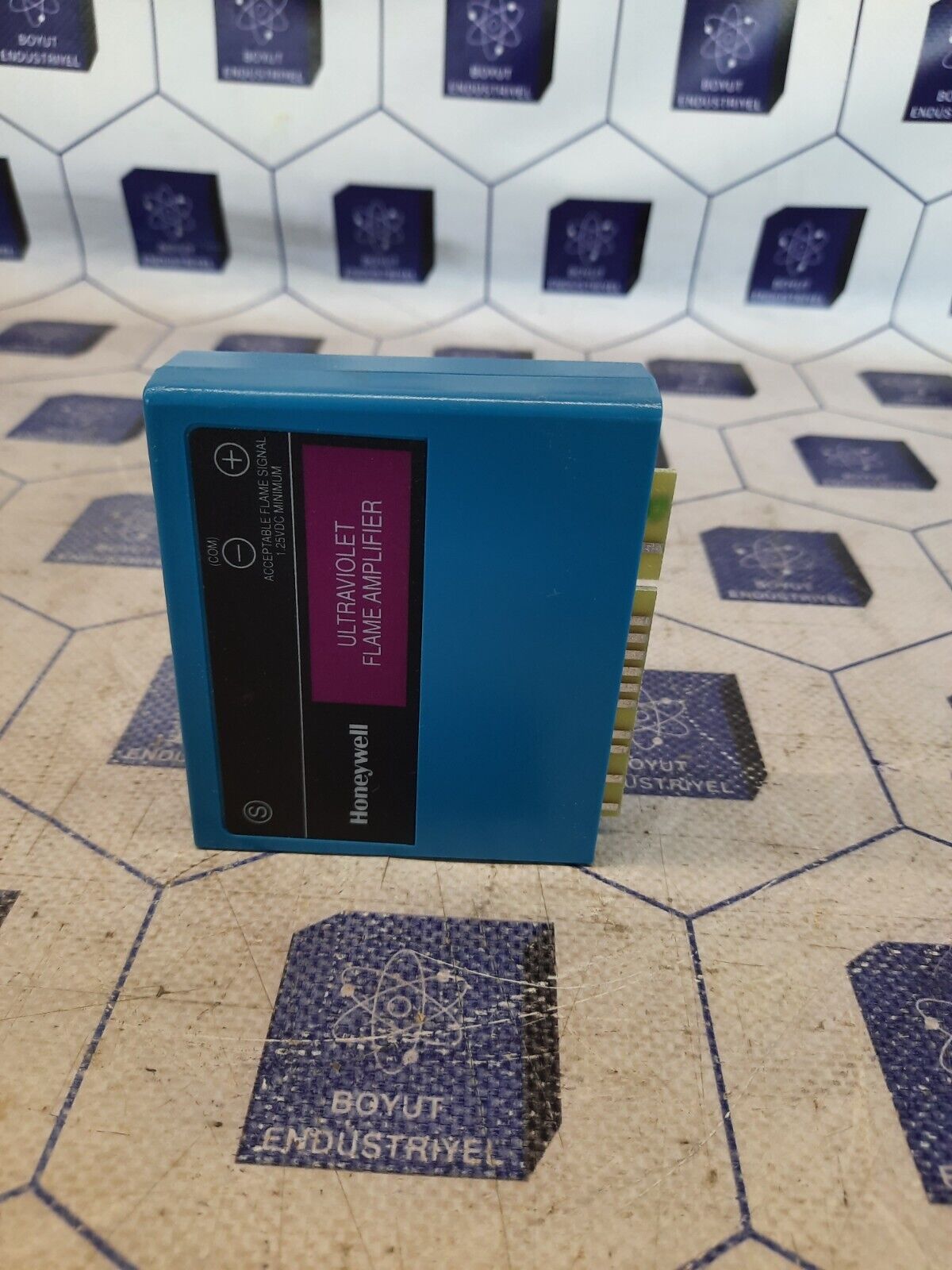 HONEYWELL R7849A 1015 ULTRAVIOLET FLAME AMPLIFIER