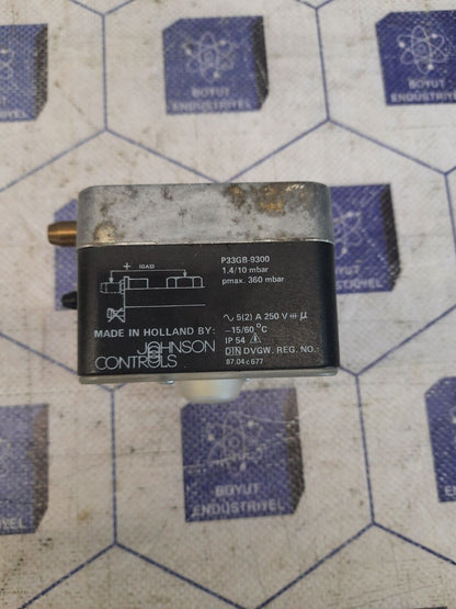 JOHNSON CONTROLS P33GB-9300 PRESSURE SWITCH