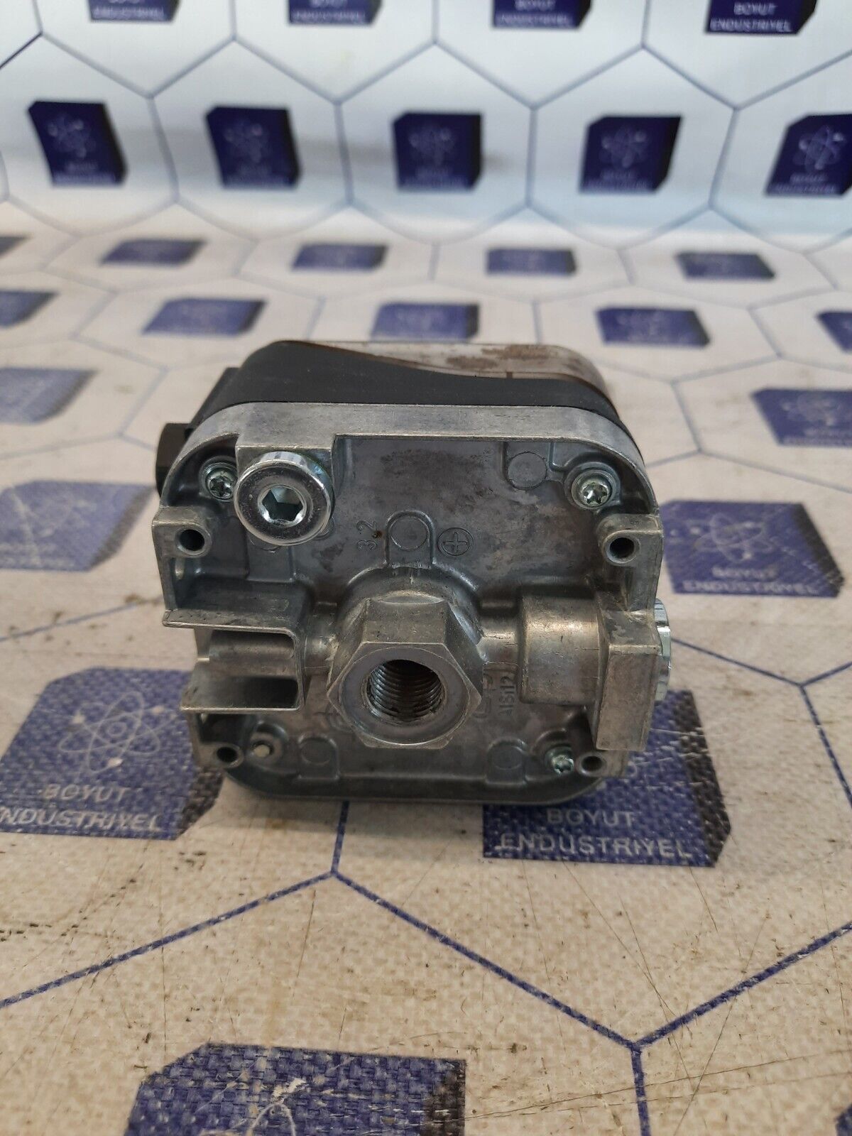 Krom Schroder DG6U-3 Gas Pressure Switch