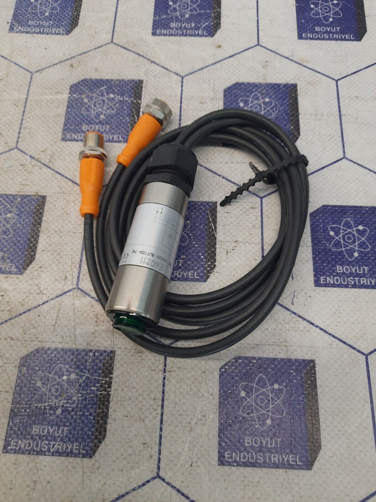 IFM ELECTRONICS E40211 SC TEACH BUTON