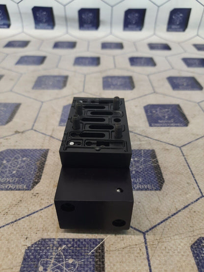 Parker H14WX000XXB 145 PSI (1000 kPa) MAX NO DATA