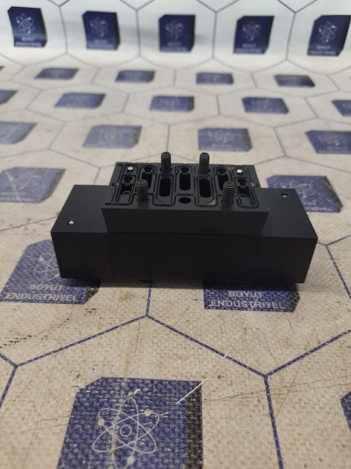 Parker H14WX000XXB 145 PSI (1000 kPa) MAX NO DATA