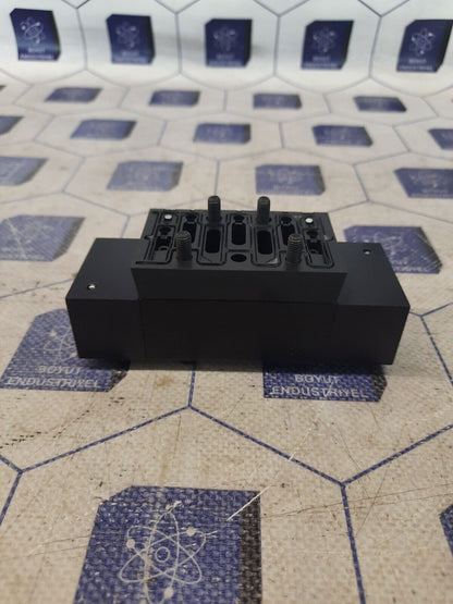 Parker H14WX000XXB 145 PSI (1000 kPa) MAX NO DATA