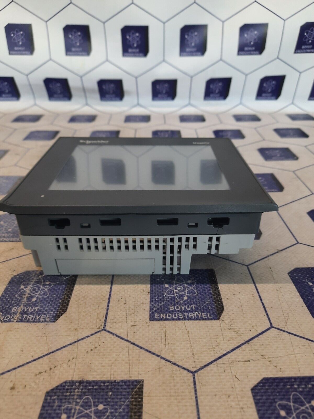 SCHNEIDER ELECTRIC XBTGT2110 MAGELIS ADVANCED PANEL