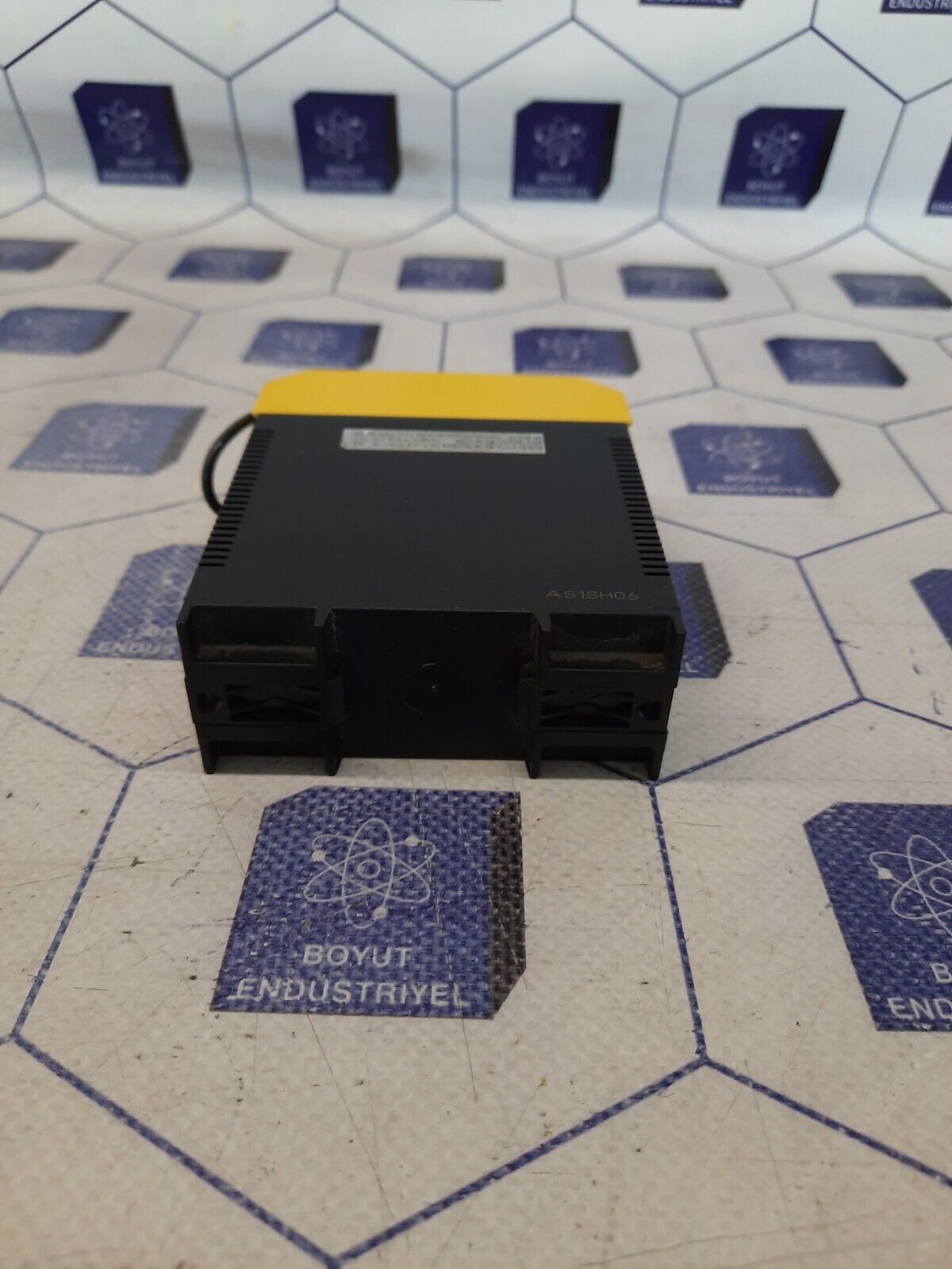TURCK MK13-12EX0-R 115VAC Switching Amplifier