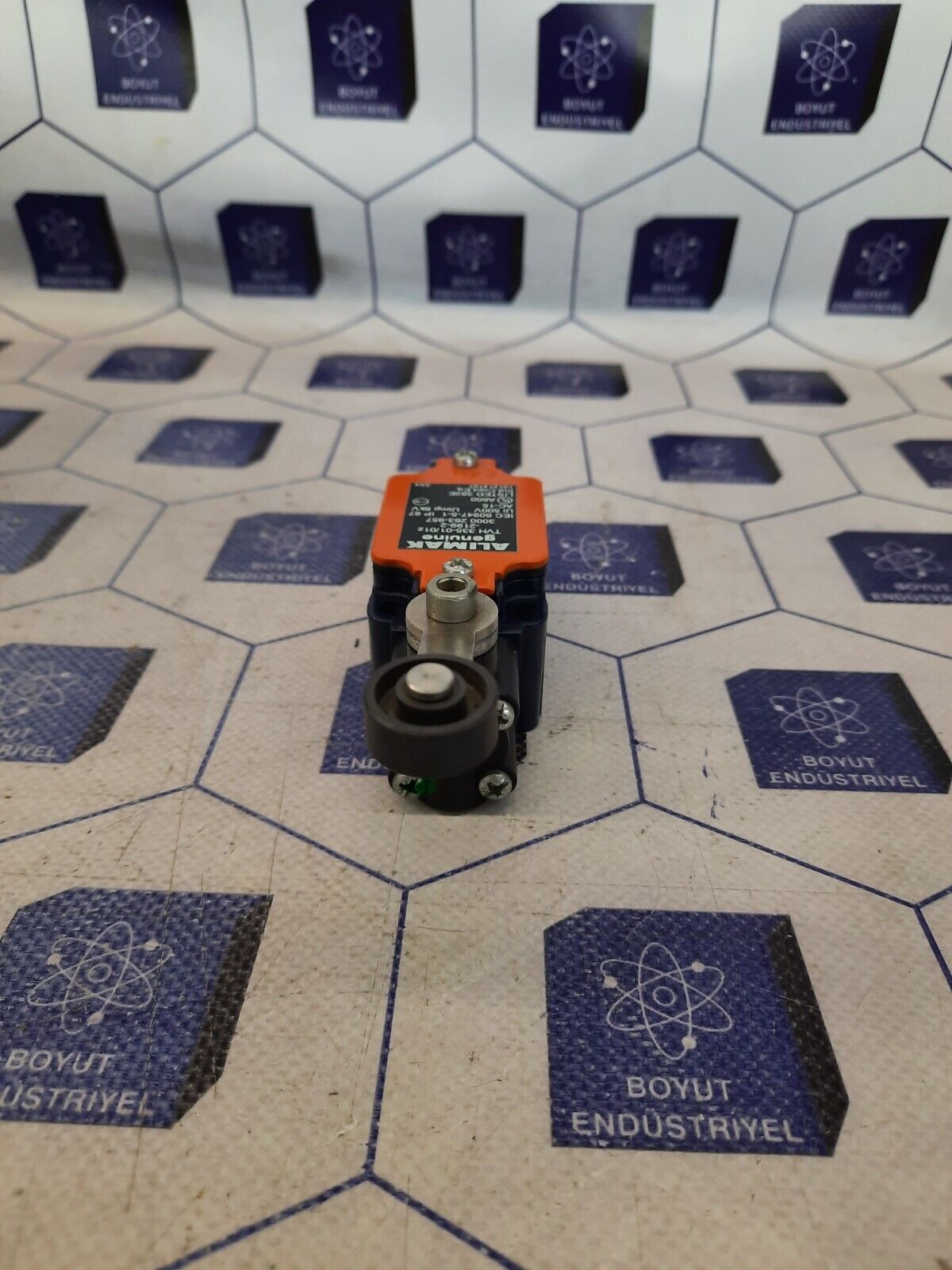 ALIMAK TVH 335-01/01z-2199-2 /  3000 263-957 LIMIT SWITCH