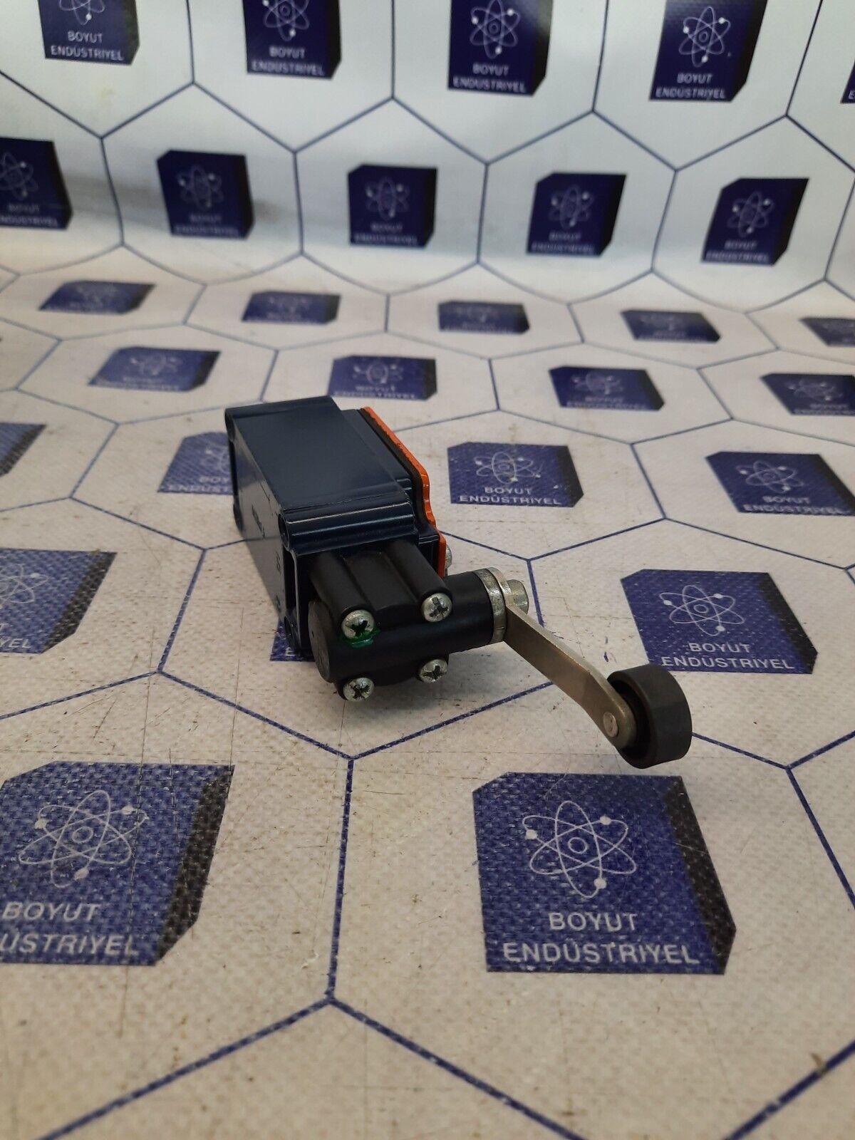 ALIMAK TVH 335-01/01z-2199-2 /  3000 263-957 LIMIT SWITCH