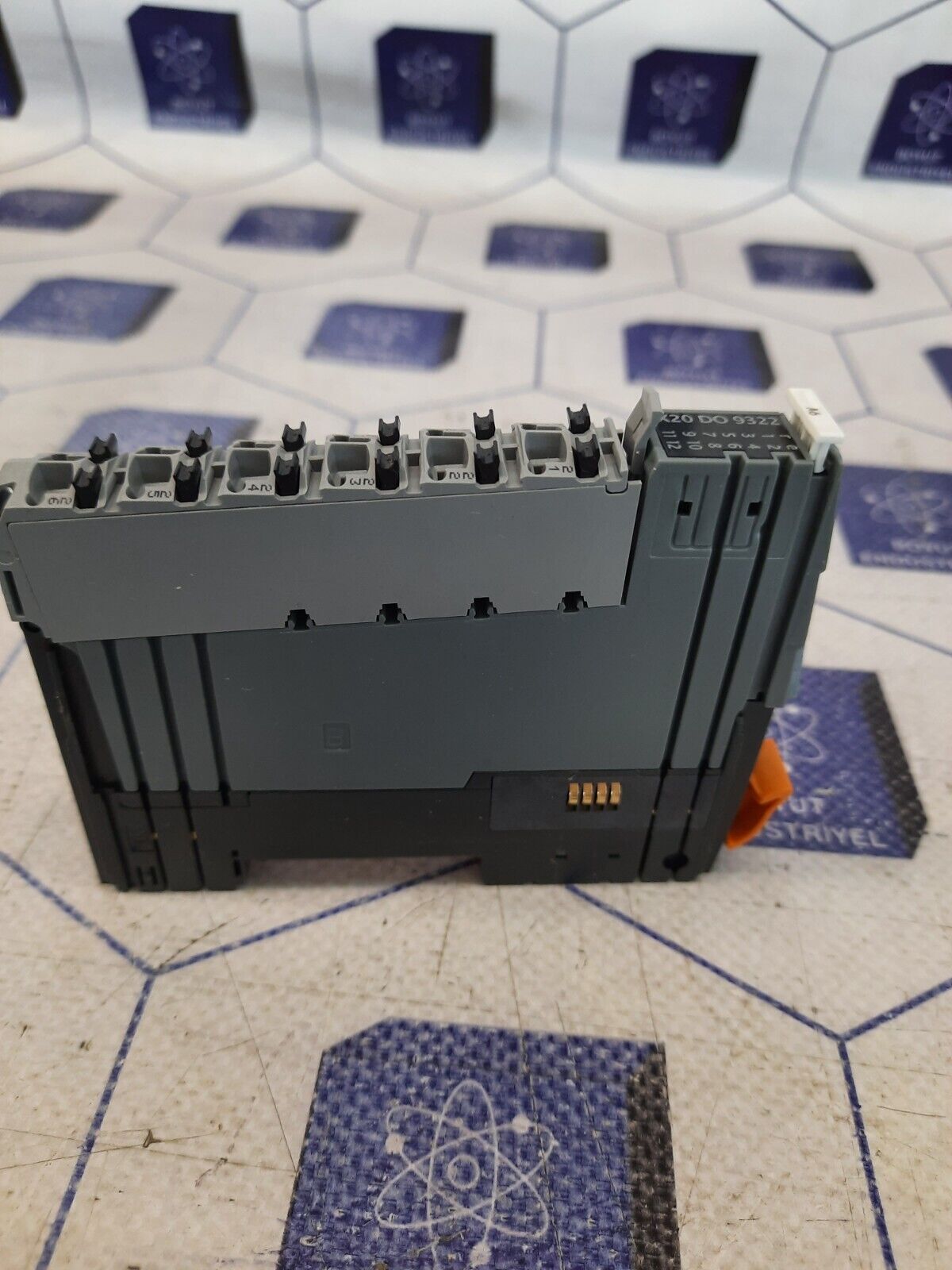 B&R X20 DO 9322 REV.I0 CONTROLS