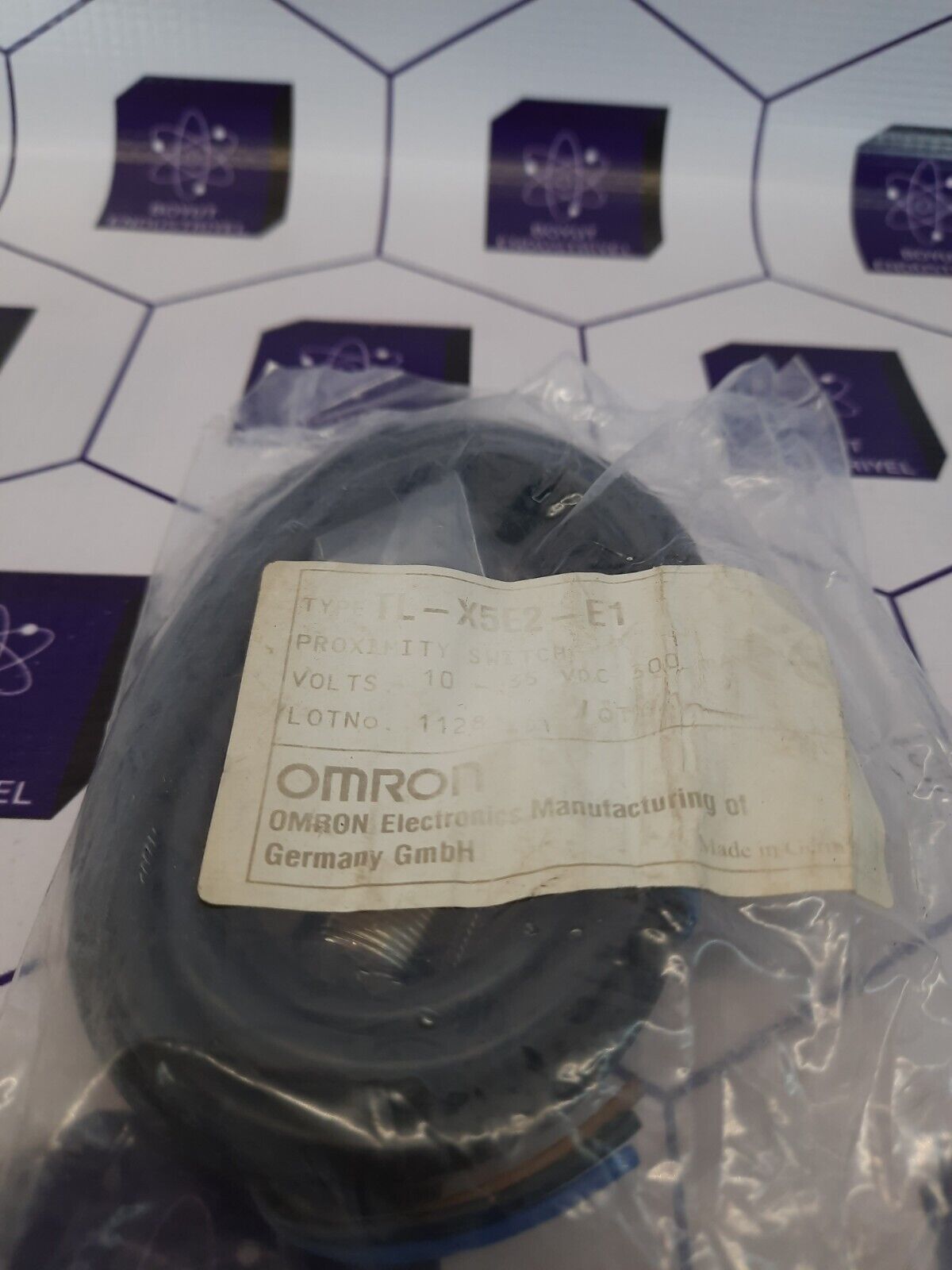 OMRON TL-X5E2-E1 PROXIMITY SWITCH