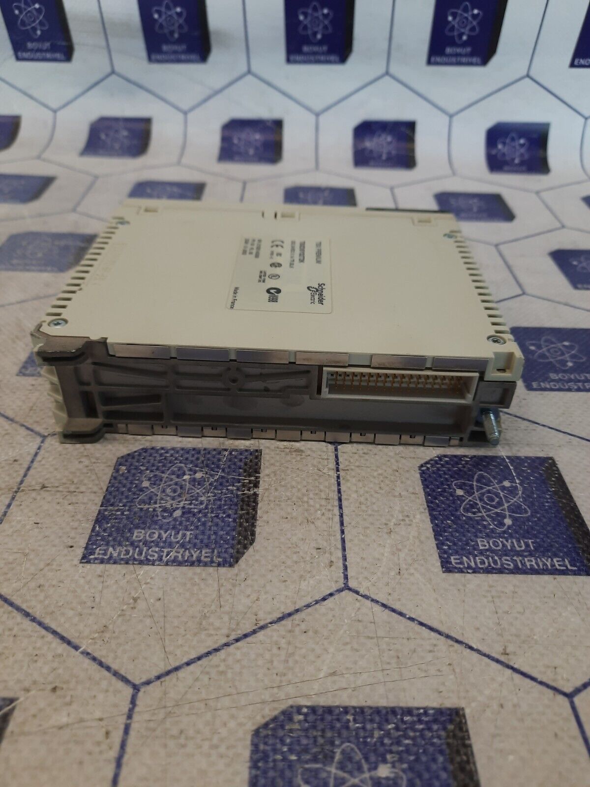 SCHNEIDER ELECTRIC TSXDSY32T2K TSX PREMIUM