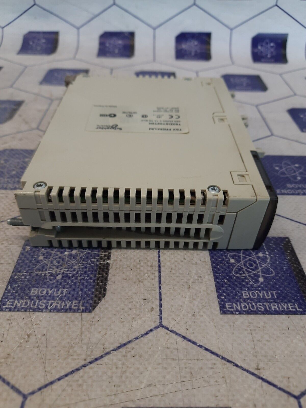 SCHNEIDER ELECTRIC TSXDSY32T2K TSX PREMIUM