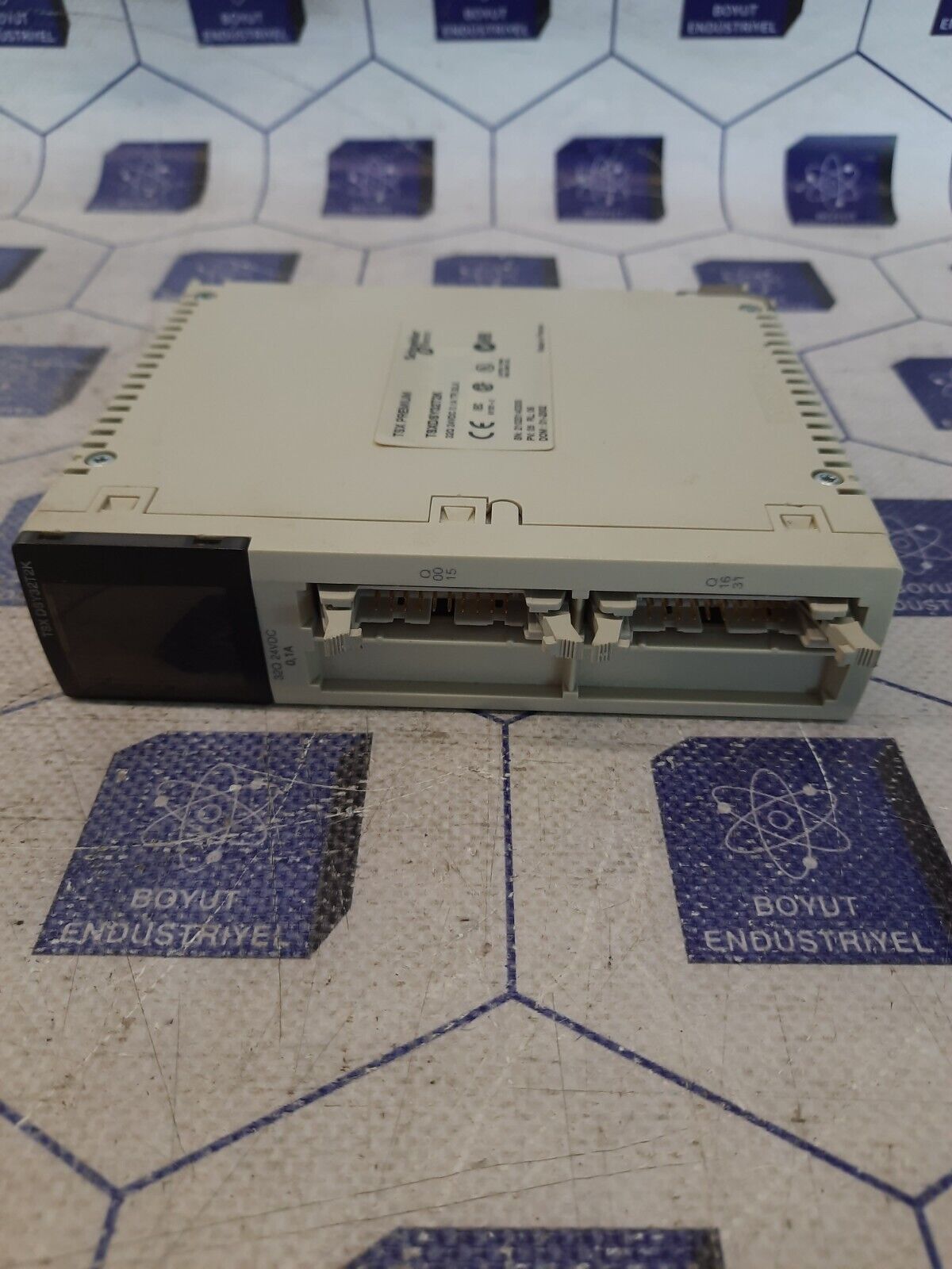 SCHNEIDER ELECTRIC TSXDSY32T2K TSX PREMIUM