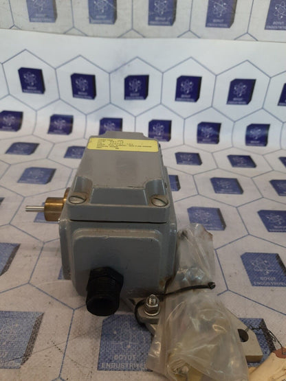 ELEC ELEMENT 270765-103 MUD FLOW SENSOR