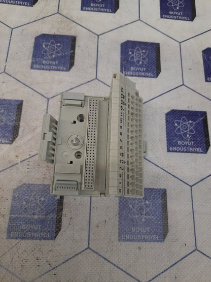 ALLEN-BRADLEY 1794-TB3S Ser.A  TERMINAL BASE MODULE