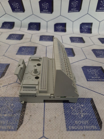 ALLEN-BRADLEY 1794-TB3S Ser.A  TERMINAL BASE MODULE