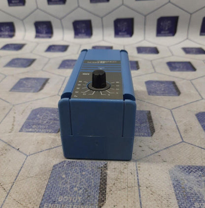 JOHNSON CONTROLS A350BA-1 Temperature Controls