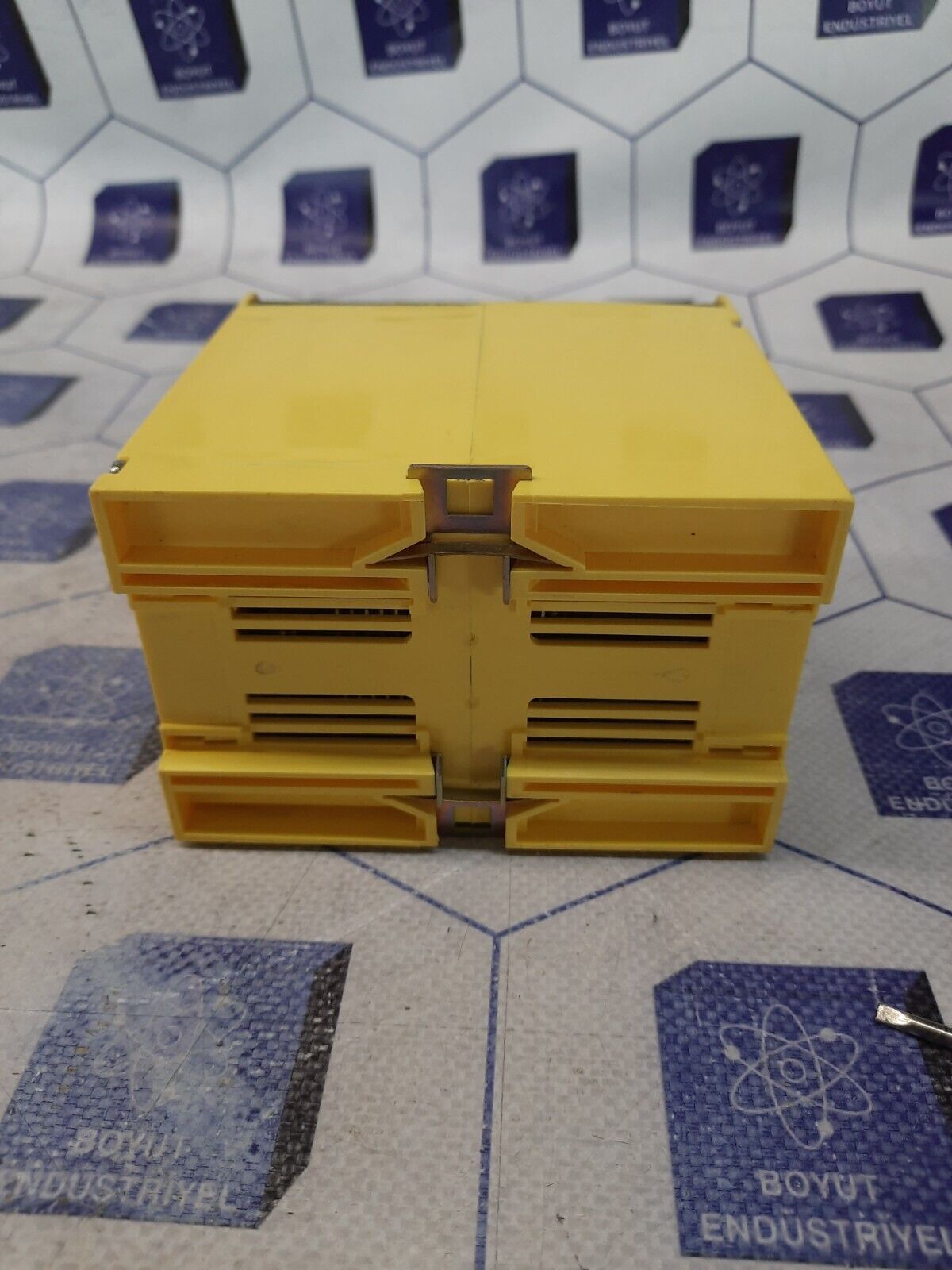 Bender IRDH265-3 INSULATION MONITORING DEVICE