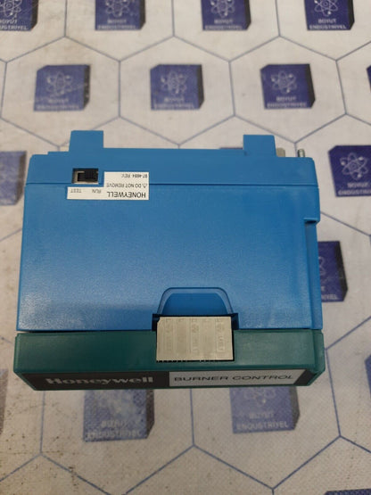 HONEYWELL EC7850 A 1122 BURNER CONTROL