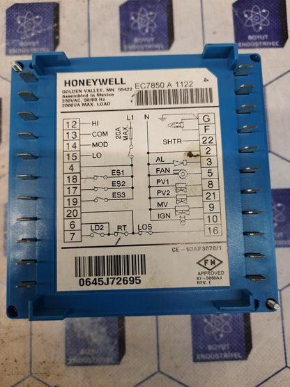 HONEYWELL EC7850 A 1122 BURNER CONTROL