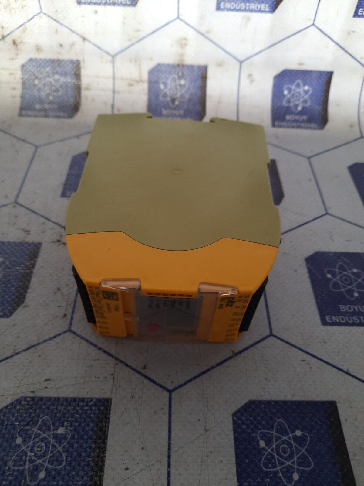 Pilz PNOZ mm0p 772000 safety relay