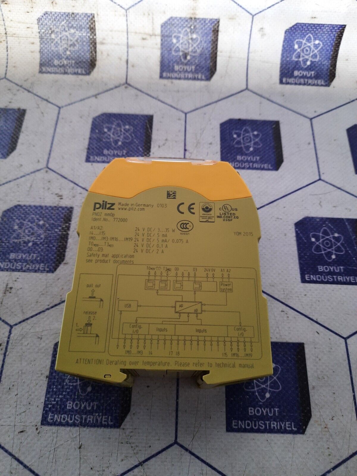 Pilz PNOZ mm0p 772000 safety relay