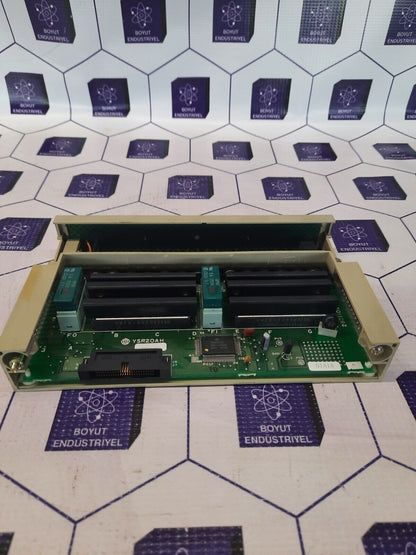 HITACHI YSR20AH 16PTS. AC OUT AC100-240V 1.7A OUTPUT MODULE