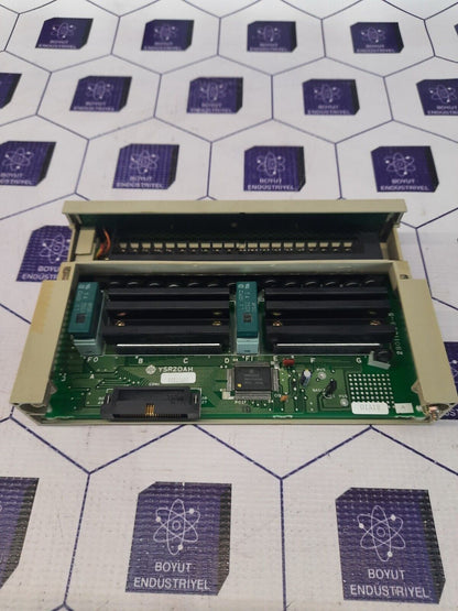 HITACHI YSR20AH 16PTS. AC OUT AC100-240V 1.7A OUTPUT MODULE