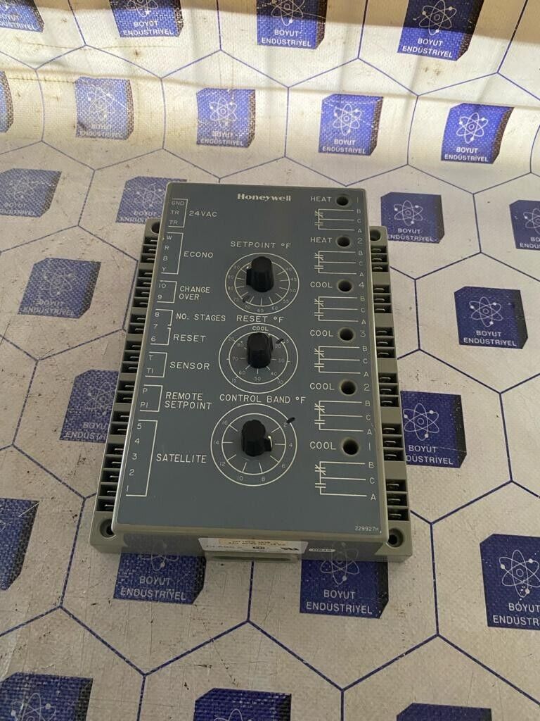 Honeywell W7100C1018 Microprocessor Controlled Discharge Air Control