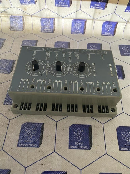 Honeywell W7100C1018 Microprocessor Controlled Discharge Air Control