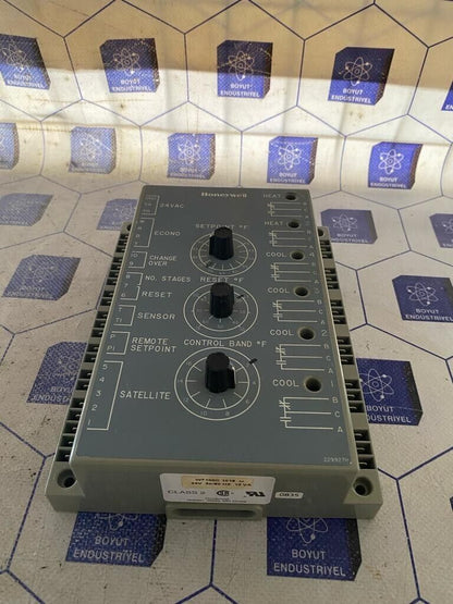 Honeywell W7100C1018 Microprocessor Controlled Discharge Air Control