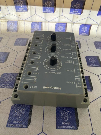 Honeywell W7100C1018 Microprocessor Controlled Discharge Air Control