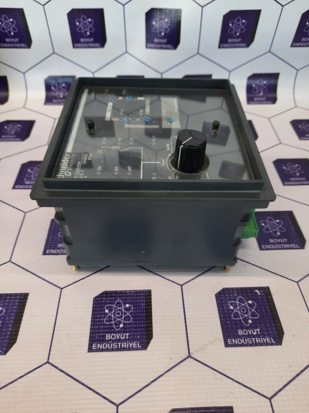SCHNEIDER ELECTRIC UA 150 – 220240 V UA150 AUTOMATIC UA CONTROLLER